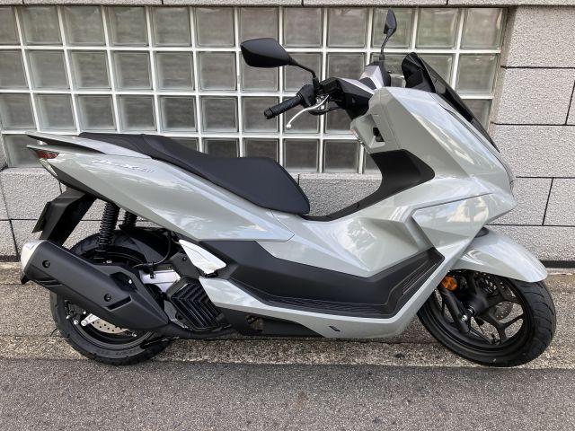 PCX160�O���[25�f